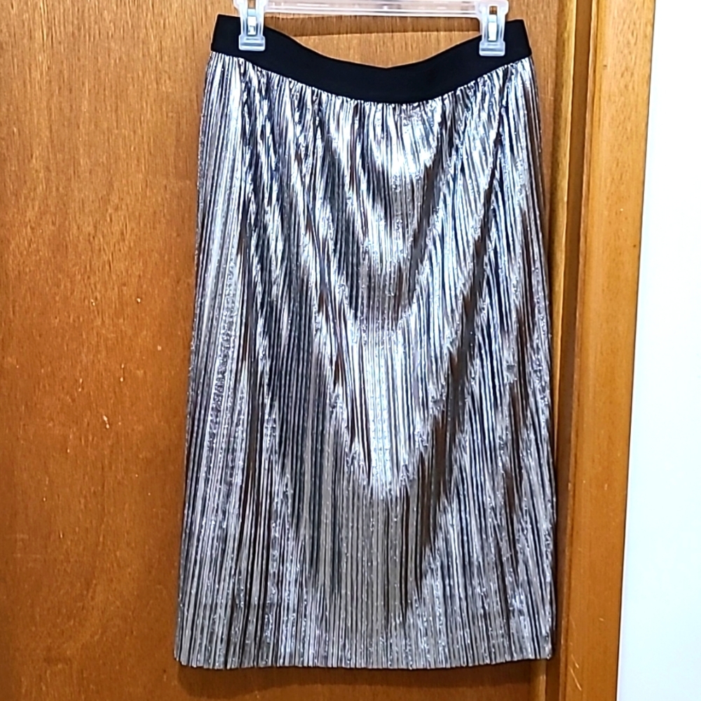Project Runway Pleated Skirt, silver foil metallic, size XL